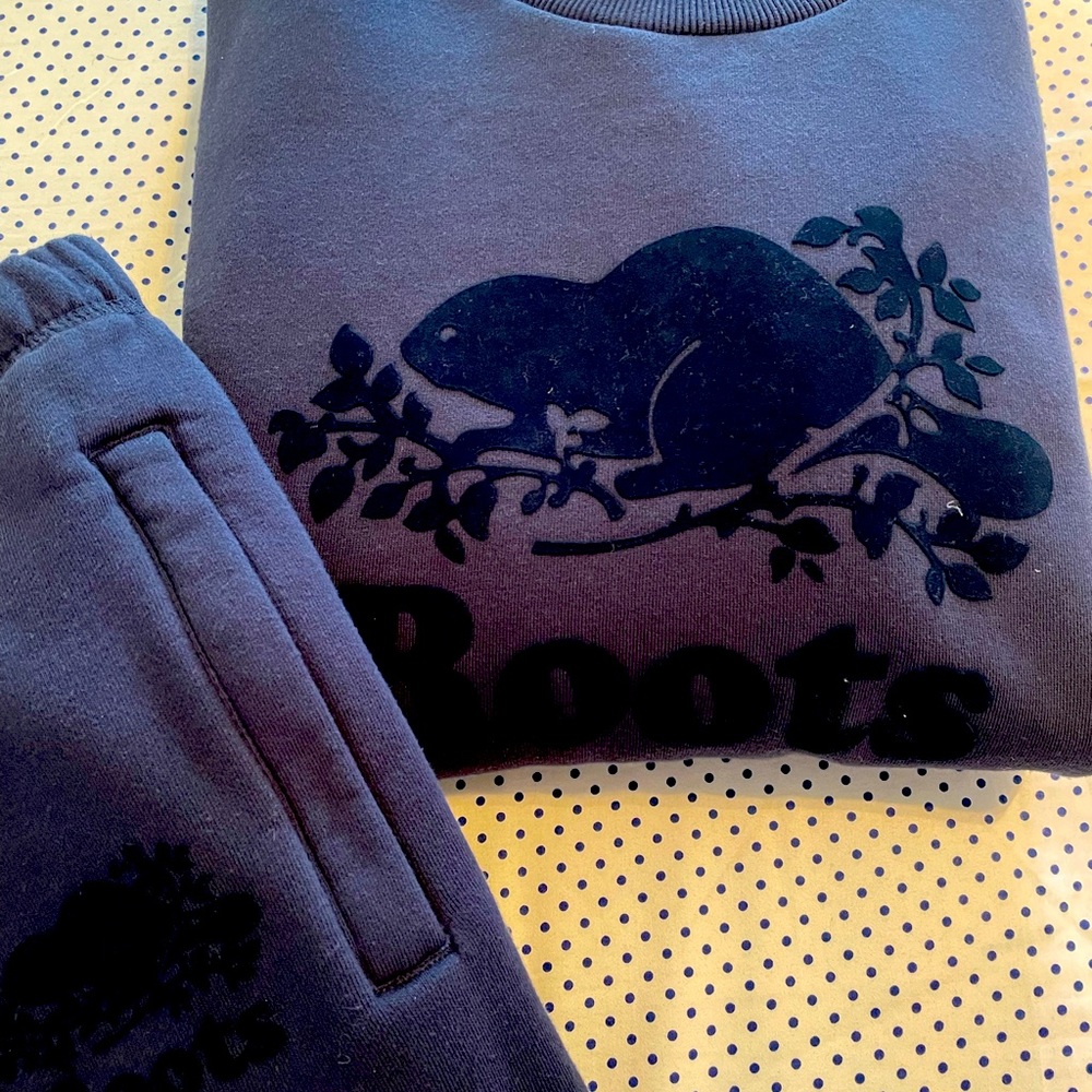 Men’s Roots Sweatshirt and Sweatpants